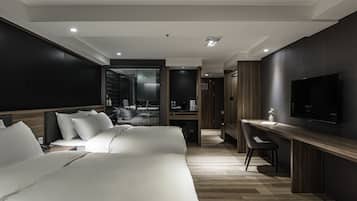 Superior Quadruple Room | Down duvets, free minibar, blackout curtains, soundproofing