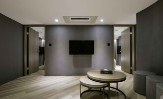 Two-Bedroom Suite | Nappali | Síkképernyős tévé