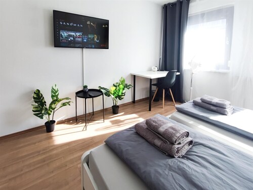 City-Lage 4 Zimmer 7 Betten Balkon Netflix INET