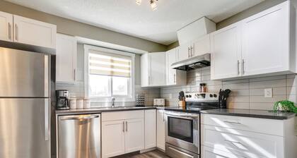 Westwood. Sleeps 8. Central. 1GB Fiber Optic. A/C