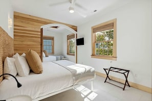 3 chambres, fer et planche à repasser, Wi-Fi, draps fournis