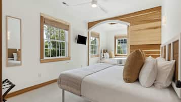 3 Schlafzimmer, Schreibtisch, Bügeleisen/Bügelbrett, WLAN