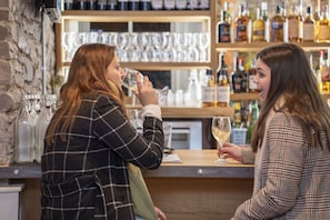 Bar (in der Unterkunft)