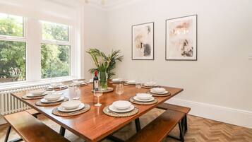 Fridge, dishwasher, electric kettle, toaster