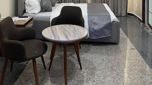 Standard Room | Free WiFi - De Silver Green Luxury Hotel (Abuja)