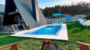 Executive Bungalow, 1 Queen Bed with Sofa bed, Private Pool, Mountain View | 1 bedroom, premium bedding, in-room safe, desk