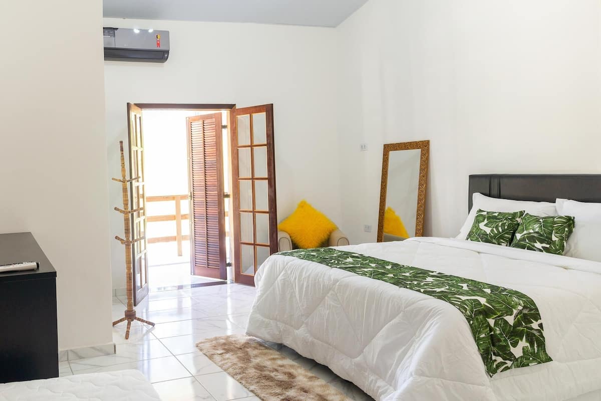 Habitación Deluxe | Minibar, sistema de insonorización, wifi gratis y ropa de cama