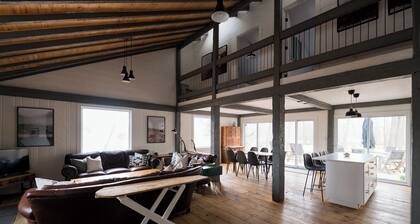 The Brook, Prince Edward County - 4 acre country estate with spa-like amenities!