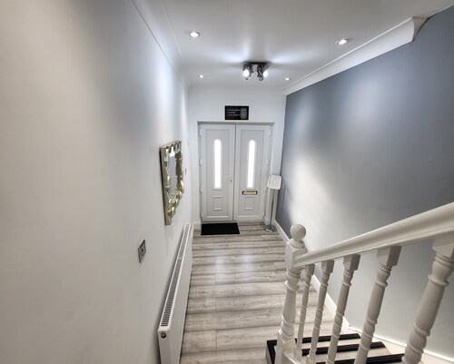 Top Luxury 2 bed Apartment - London