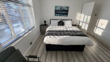 Apartment | 2 bedrooms, iron/ironing board, free WiFi, bed sheets