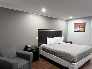 Basic Single Room | Laptop workspace, iron/ironing board, free WiFi, bed sheets