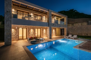 Exterior - Omega House in Crete (Malevizi)