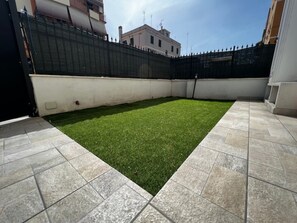 Property grounds - Cozy house with garden in Rome Metro C (Roma)
