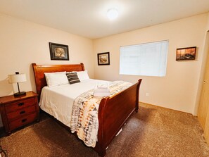 3 bedrooms, WiFi, bed sheets