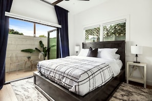 2 bedrooms, desk, iron/ironing board, free WiFi