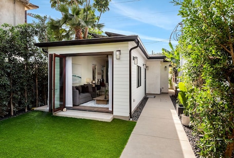 Exterior. Quiet and Elegant Retreat for 4 Travelers