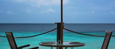 Apartment | Outdoor dining
