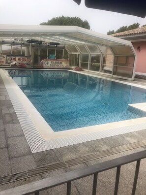 Innenpool, Außenpool
