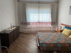 3 Schlafzimmer, Schreibtisch, WLAN