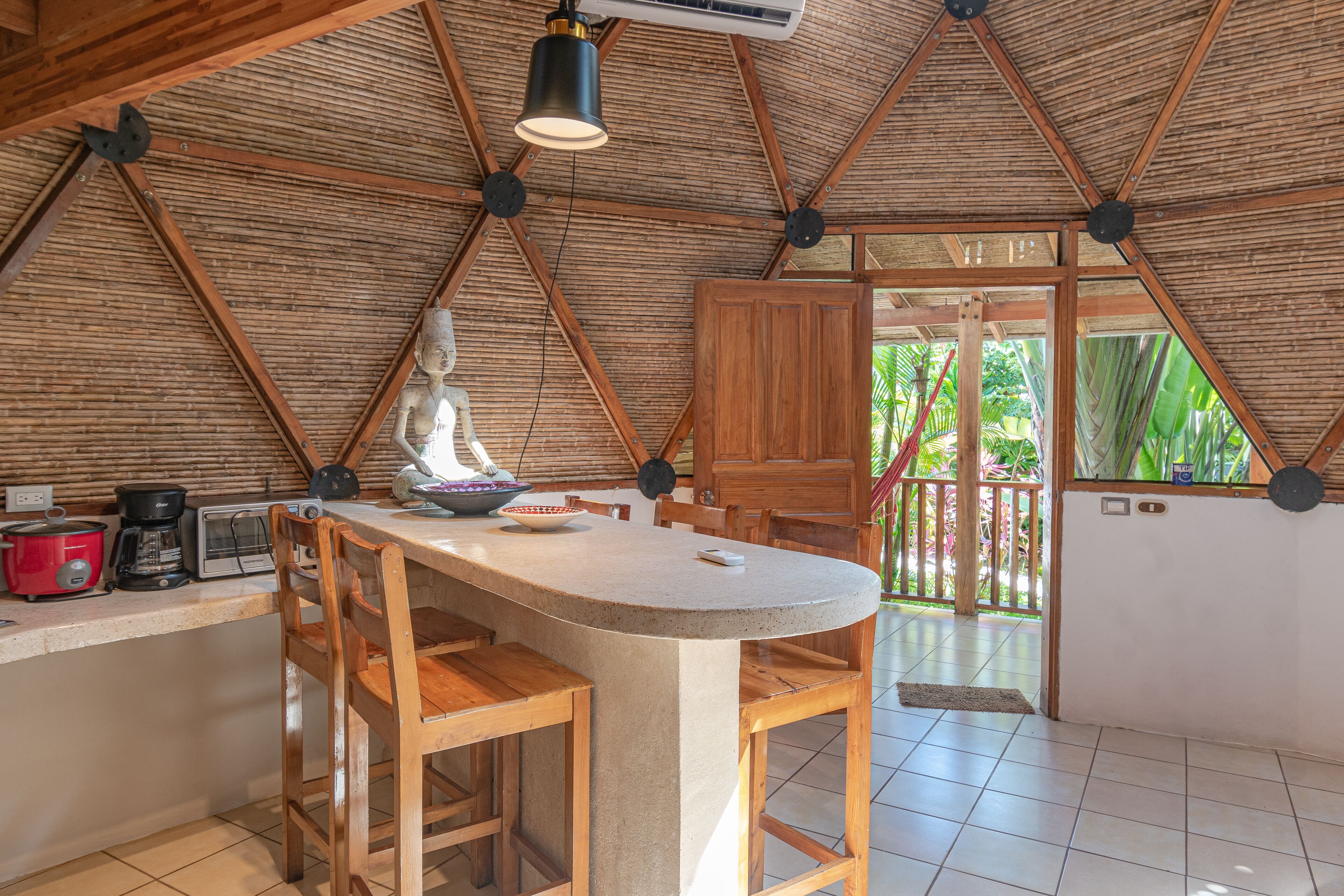 Domo El Capitan | Private kitchen | Full-size fridge, oven, blender