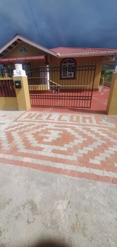 Comfortable air-conditioned Apartment for independent travelers