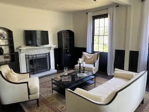 TV connectée, cheminée
