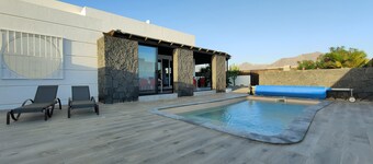 Villa Fedelian 2 (up to 12 people) garden heated swimming pool near the centre