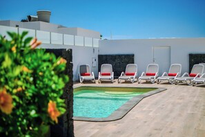 Piscine extérieure, piscine chauffée