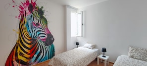 5 chambres, fer et planche à repasser, lit parapluie, Wi-Fi gratuit