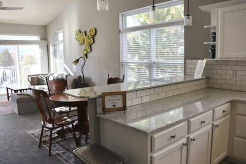 Marvelous  Mountain-View Condo