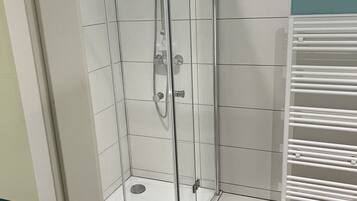 Double Room, Private Bathroom, Garden View | Bathroom | Shower, towels