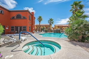Utomhuspool