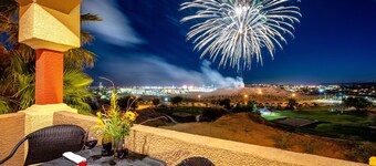 The Oasis - Golf - Pool - Hot Tub - Condo with a View.