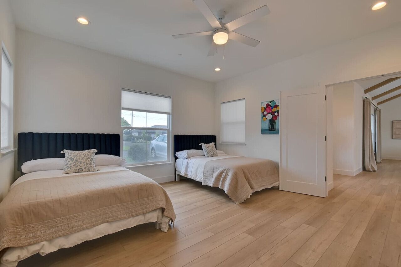 4 soverom, sengetøy av topp kvalitet, skrivebord og wi-fi (inkludert)