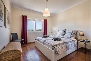2 Schlafzimmer, Bügeleisen/Bügelbrett, kostenloses WLAN, Bettwäsche