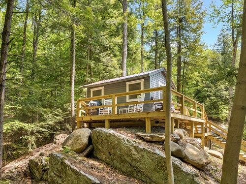 Cozy Cottage overlooking stream on 60 acres