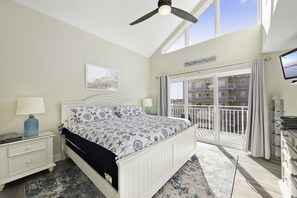 3 chambres, fer et planche à repasser, lit de bébé portatif