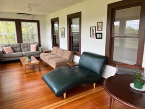 Televisión, futbolito y estéreo 