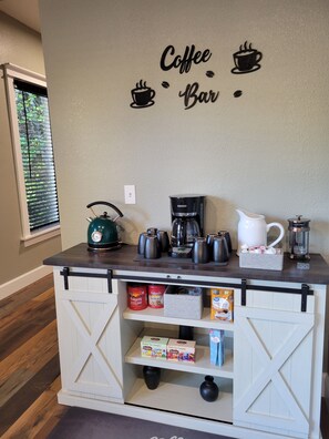 Interior - Cozy, remodeled townhome retreat in downtown Historic Wallace! (Wallace)