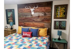 1 habitación, tabla de planchar con plancha, wifi gratis y ropa de cama