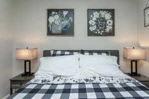 4 bedrooms, desk, iron/ironing board, free WiFi