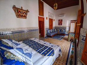 2 bedrooms