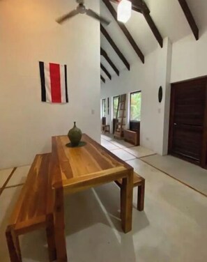 تناول الطعام