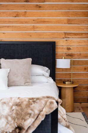 3 Schlafzimmer, Schreibtisch, Bügeleisen/Bügelbrett, Reisekinderbett