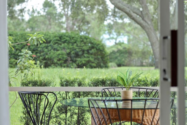 Outdoor dining - La Dolce Vita Villa (Port St. Lucie)