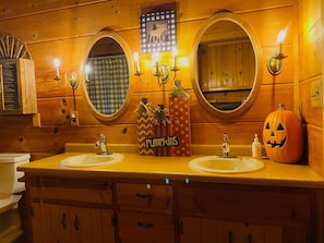 Bathroom - Rumrunner's Retreat-Getaways PCB Retreat (Gatlinburg)