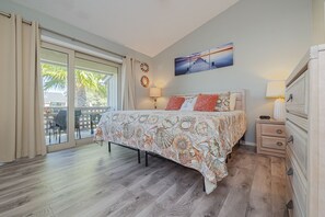 3 bedrooms, desk, travel crib, free WiFi