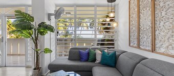 PLAYA AZUL1 2ND FLOOR BEACHFRONT LUX  DESIGNER CONDO.