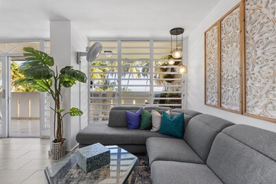 PLAYA AZUL1 2ND FLOOR BEACHFRONT LUX  DESIGNER CONDO.