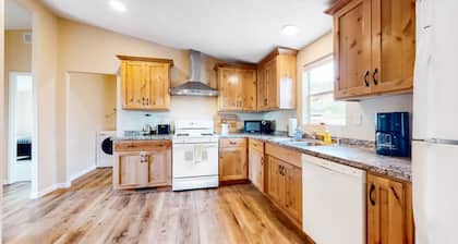 Serene, rural home with furnished patio, countryside views, grill & W/D
